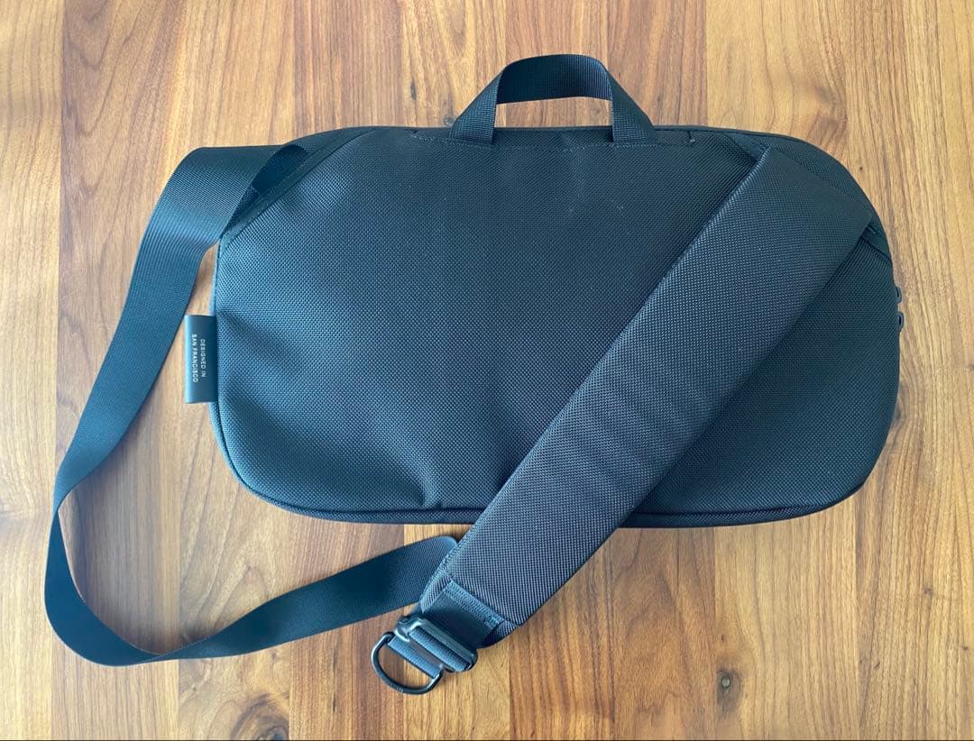 【新品同様】Aer エアー Tech Sling 2 ボディ バッグ ブラック