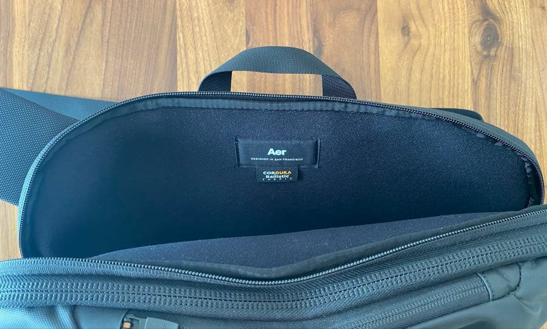 【新品同様】Aer エアー Tech Sling 2 ボディ バッグ ブラック