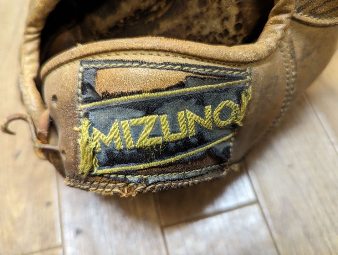 MIZUNO　ビンテージ硬式グローブ　WORLD WIN