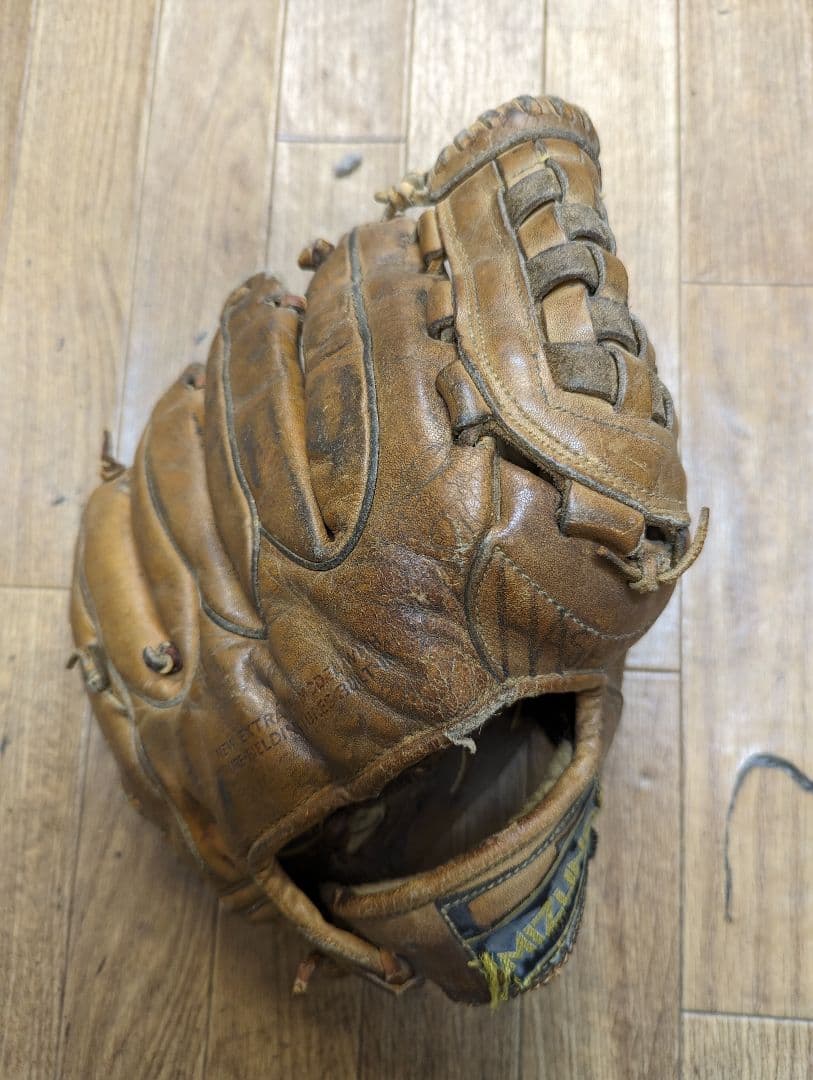 MIZUNO　ビンテージ硬式グローブ　WORLD WIN
