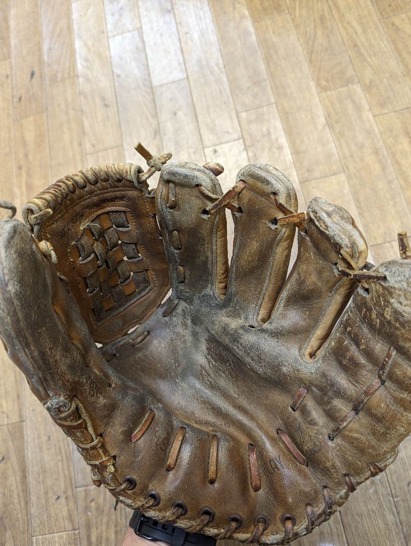 MIZUNO　ビンテージ硬式グローブ　WORLD WIN