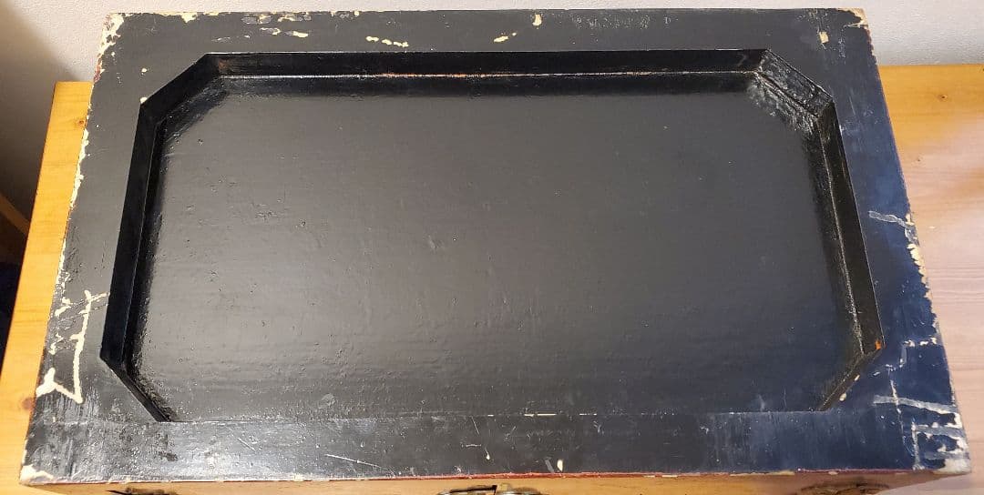 朱塗牡丹鳥文小箪笥