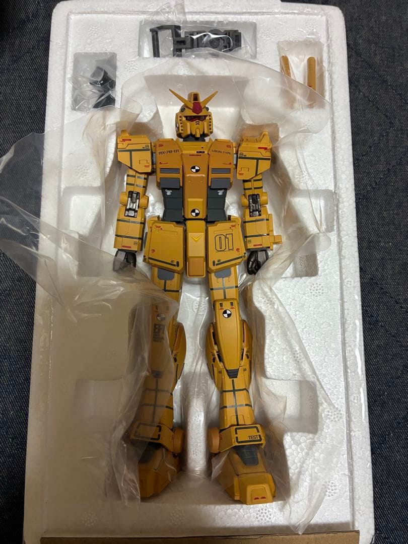 GFF METAL COMPOSITE 局地型ガンダム（ロールアウトカラー）