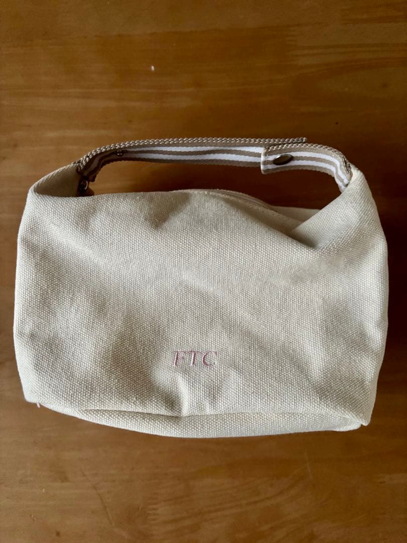 新品、未使用品】FTC コスメセット、ポーチ付き