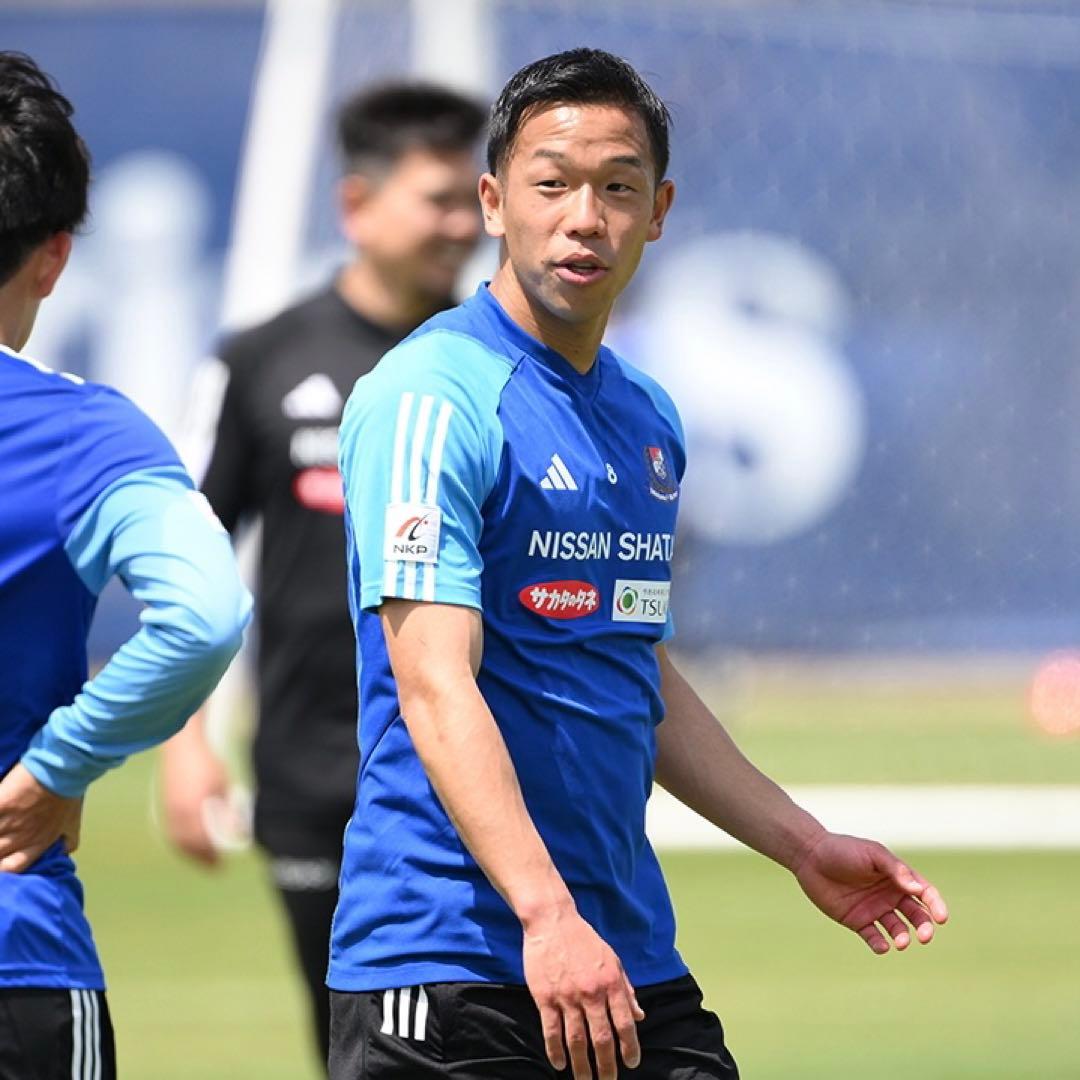 横浜F・マリノス2023シーズン 選手支モデル トレーニングウェア 練習着