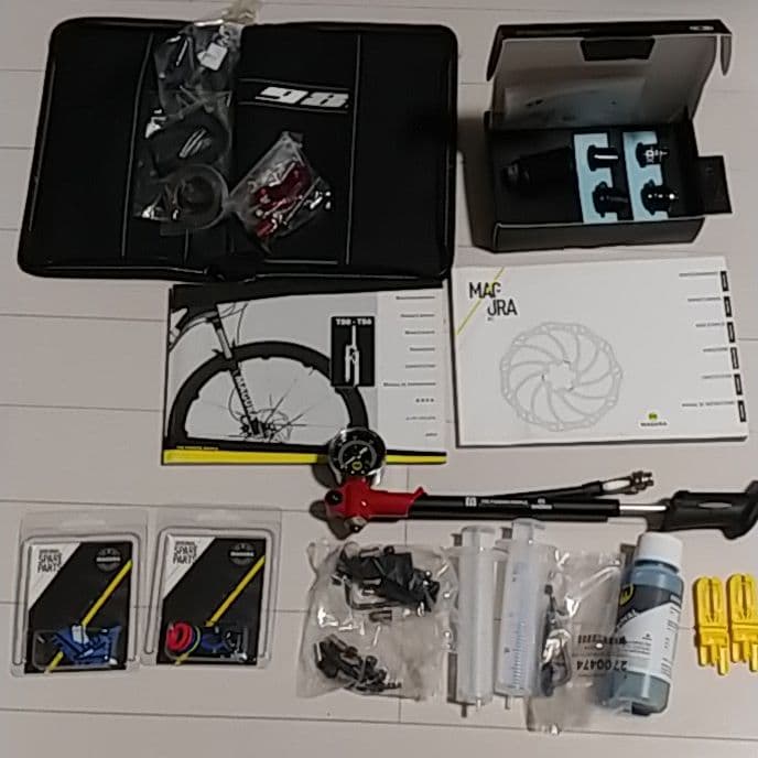 【最終値下げ】【LOOK】927 27.5日本未発売モデル