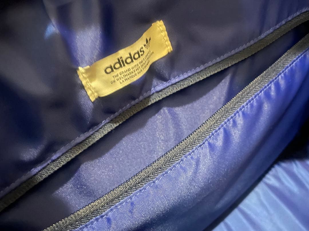 adidas originalsラージボーリングバッグ ブルー