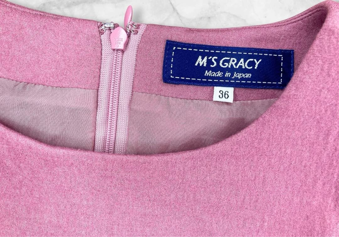 【新品未使用】M'S GRACYコサージュ付パフスリーブピンクAラインワンピース