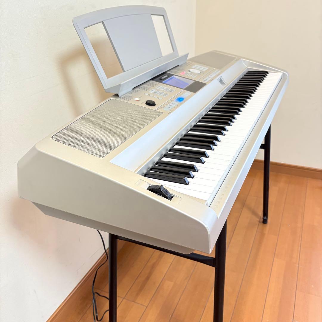 【美品・スタンド付属】YAMAHA Portable Grand DGX-305