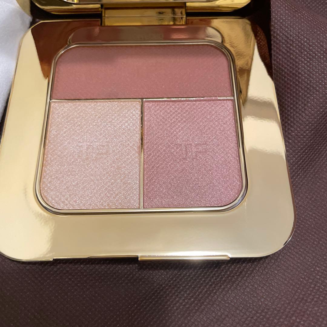 TOM FORD コントゥアリングコンパクト03 BASK