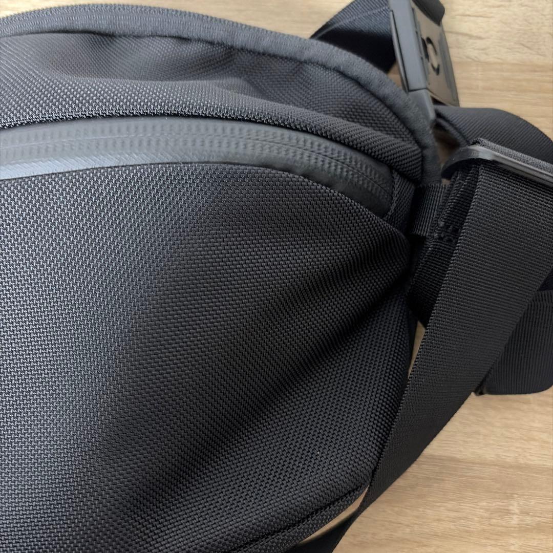 バッグ Aer Day Sling 3 Max Black 6L