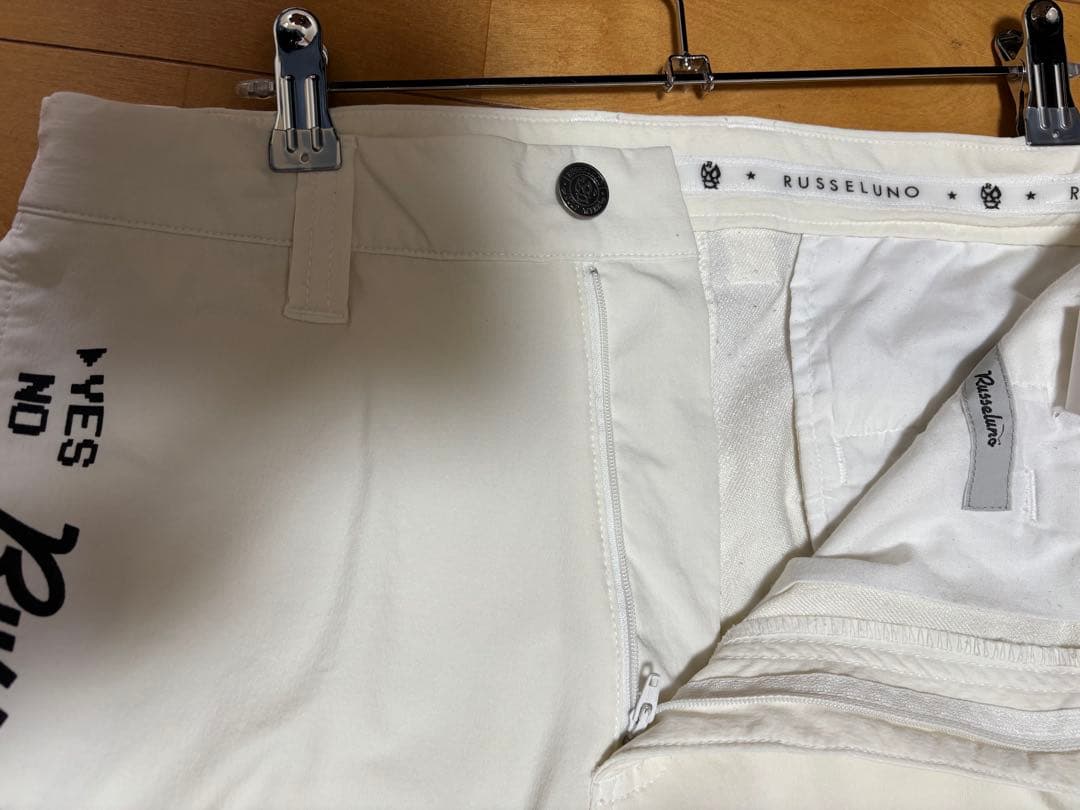 Russeluno ホワイトパンツ プリント入り