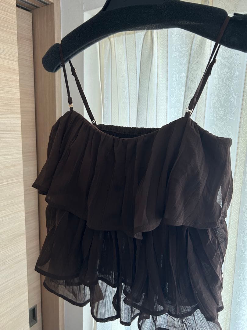 本日のみ値下げ新品collab パッドinフリル2wayキャミソール　ブラウン