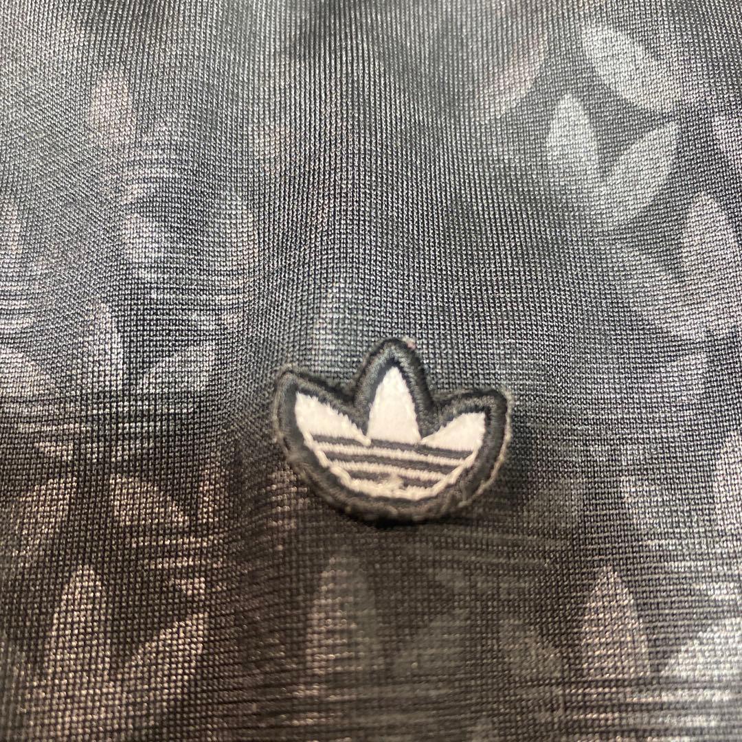 adidas ミッキーマウス×ORIGINALS モノグラム刺繍 トラックトップ