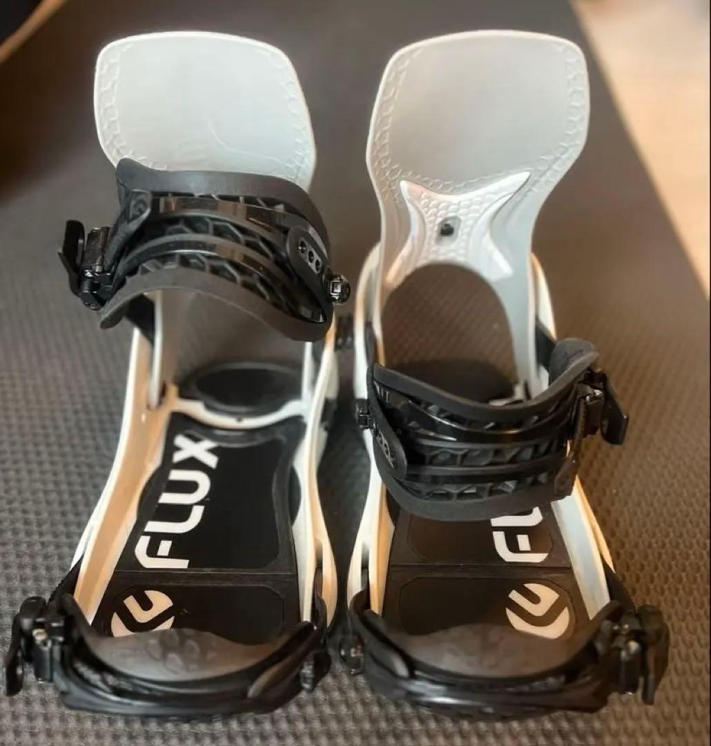 FLUX スノーボードビンディング ホワイト/ブラック