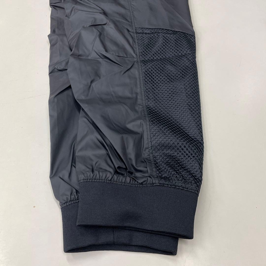 年始セ－ル アンダーア－マ　ウィンドブレーカー上下セット　L