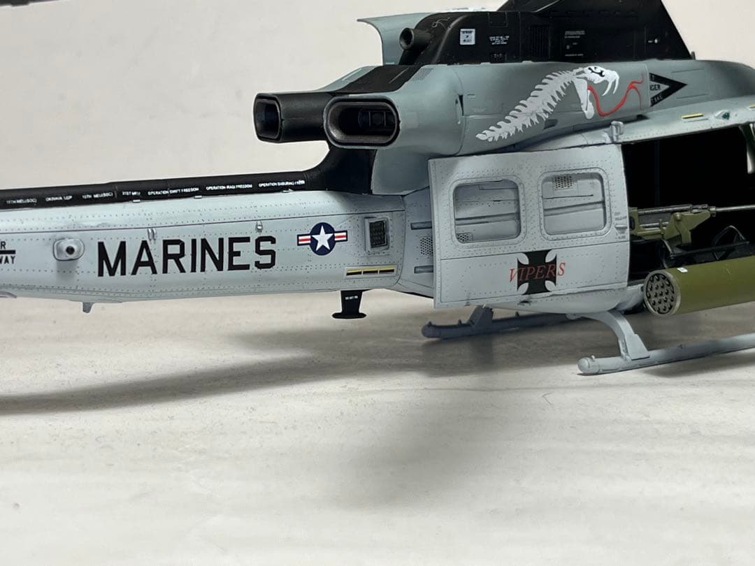 キティホーク 1/48 UH-1Y ヴェノム （完成品）