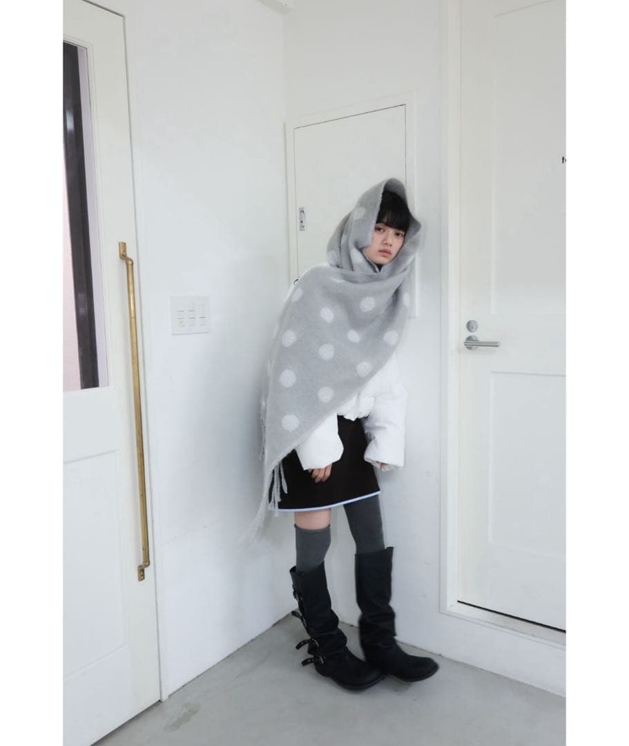 Smyeon スミョン マフラー グレー ドット - メルカリ