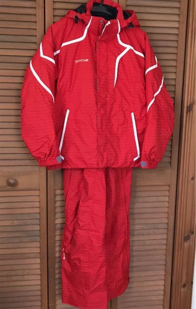 オンヨネ　スキーウエアー　150　上下セット