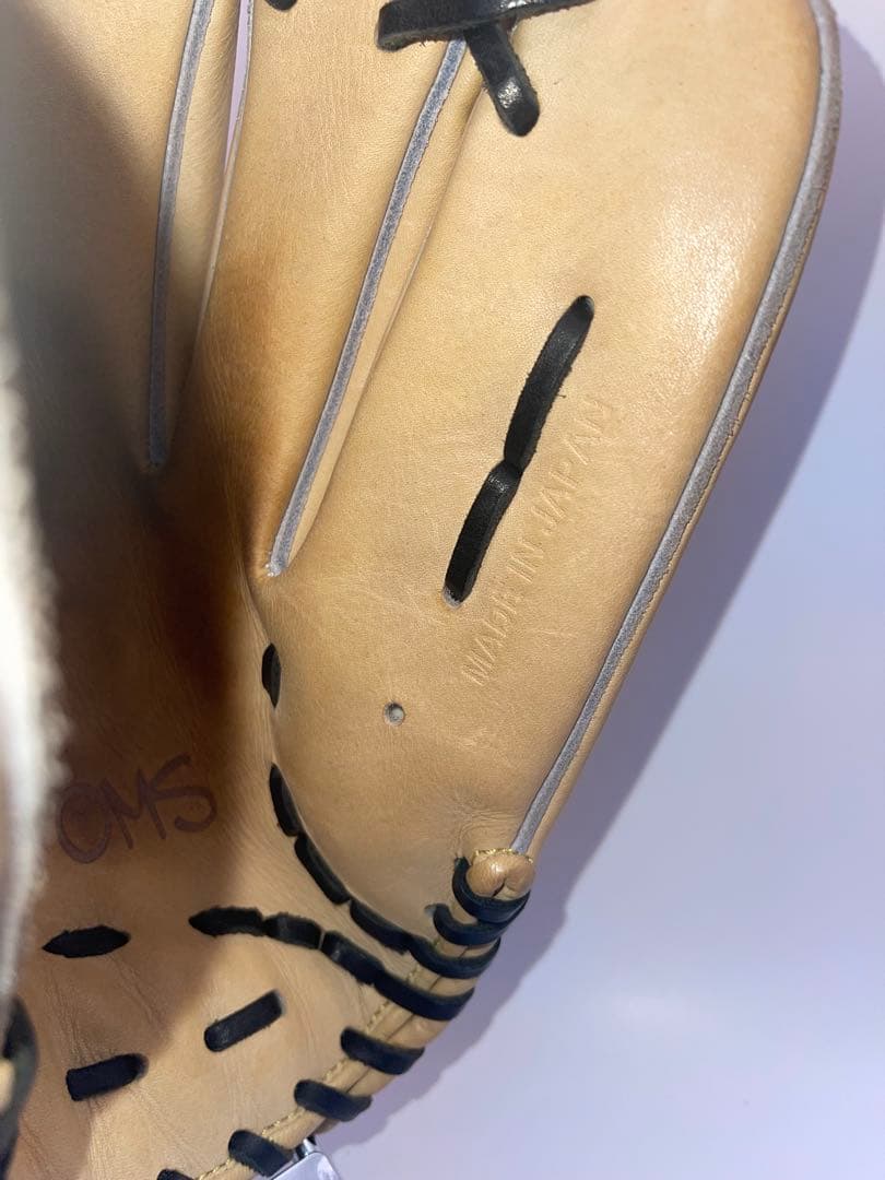 超人気　アトムズ　ATOMS 軟式グローブ　外野手用　キャメル　袋付　即戦力