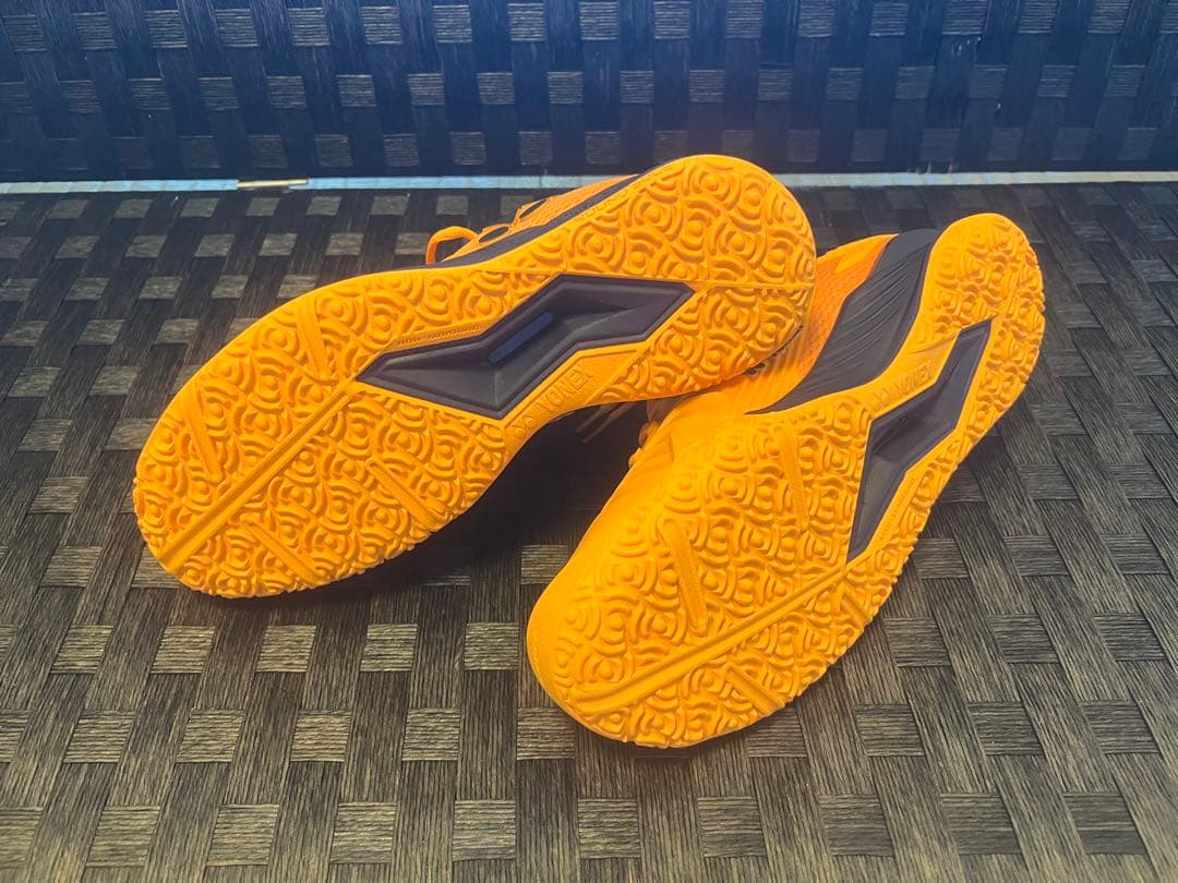 【新品】26.0cm ヨネックス パワークッション エクリプション4メンGC