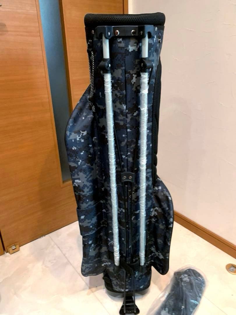 新品未使用　ダンロップ　スリクソン　軽量　スタンド　キャディバッグ　カモフラ