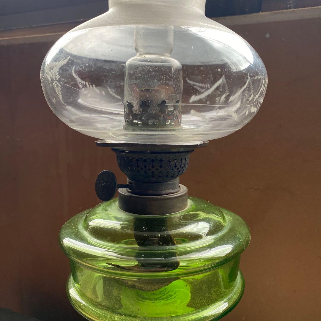 【ジャンク品】ウラングラス使用 レトロ オイルランプ グリーン×乳白色