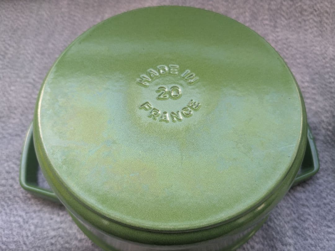 staub ピコココットラウンド　20 ライムグリーン