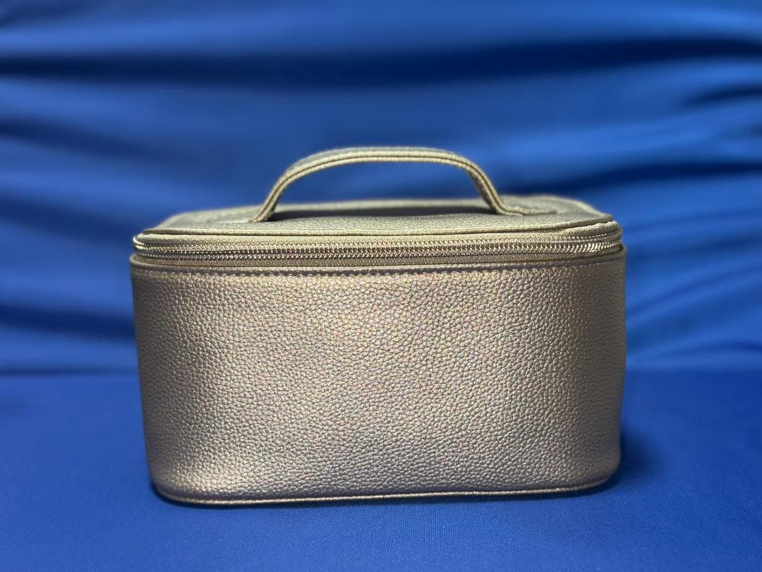 最新エミレーツ航空ファーストクラス　アメニティ