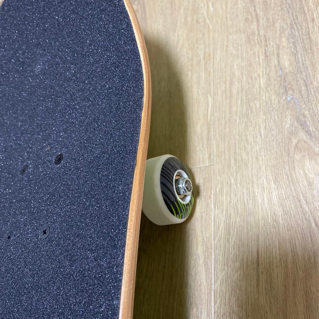 【新品・未使用】MONSTER スケボー　限定品スケートボード