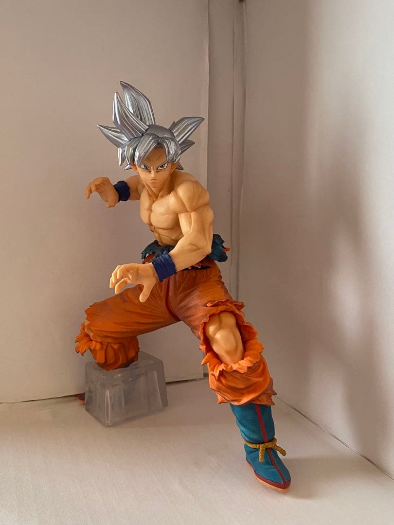 孫悟空 フィギュア 戦闘ポーズ - メルカリ