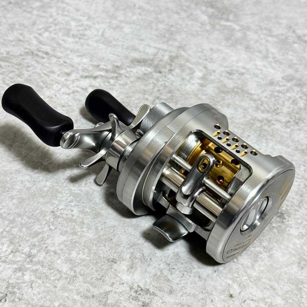 ☆程度良好☆シマノ 初代カルカッタコンクエスト 100DC/SHIMANO