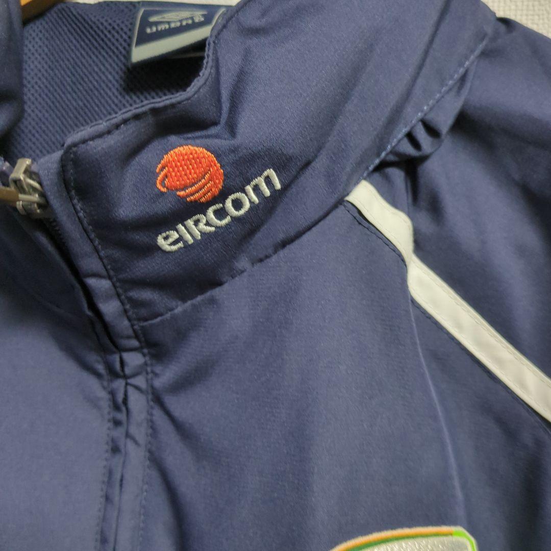 umbro アイルランド代表 ナイロンジャケット サッカー サイズL　刺繍ロゴ