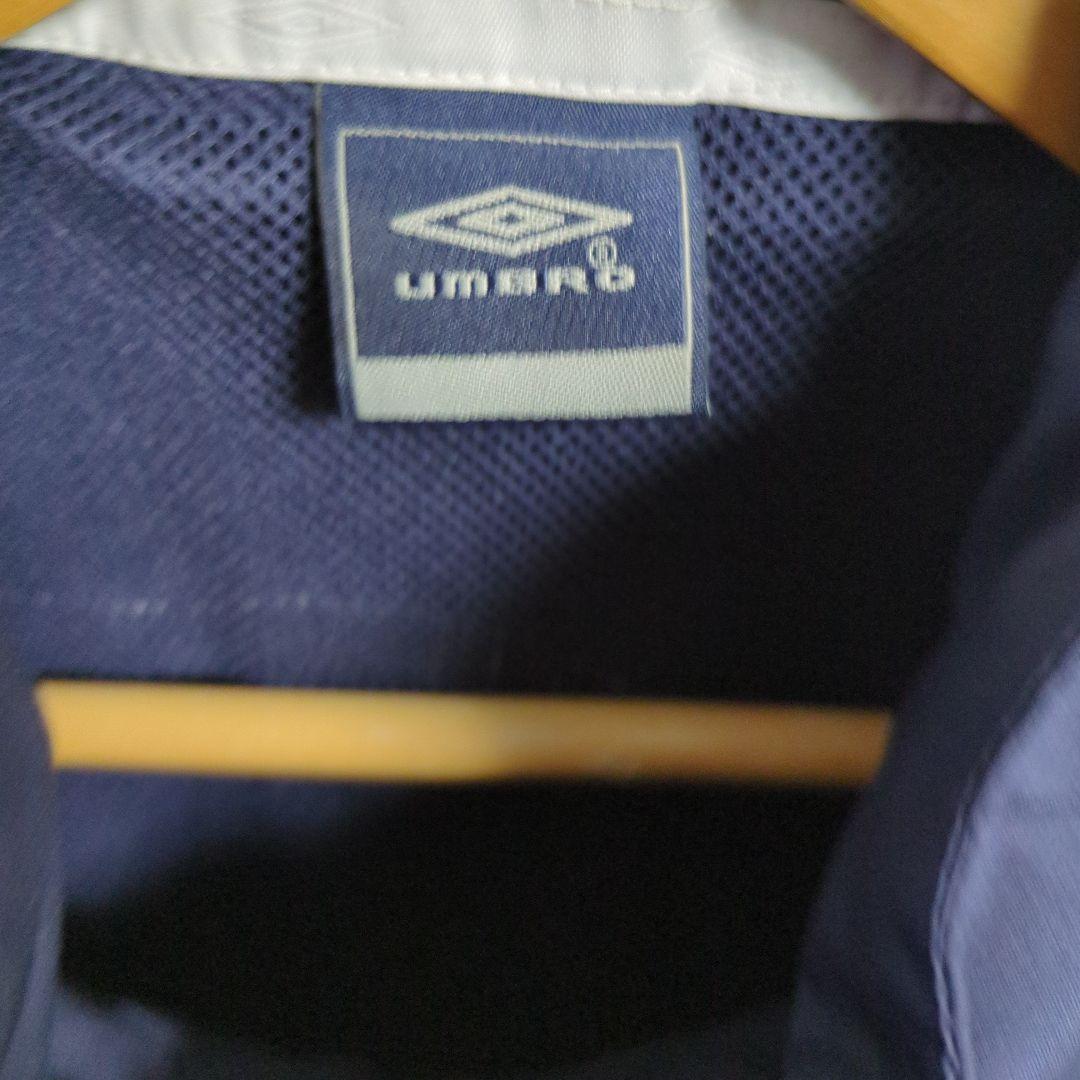 umbro アイルランド代表 ナイロンジャケット サッカー サイズL　刺繍ロゴ