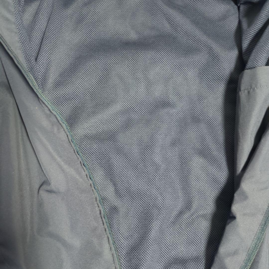 umbro アイルランド代表 ナイロンジャケット サッカー サイズL　刺繍ロゴ