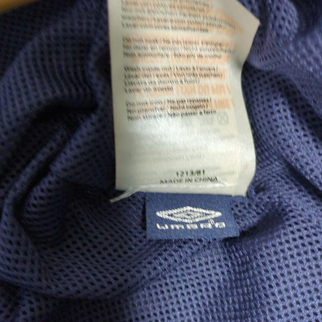 umbro アイルランド代表 ナイロンジャケット サッカー サイズL　刺繍ロゴ