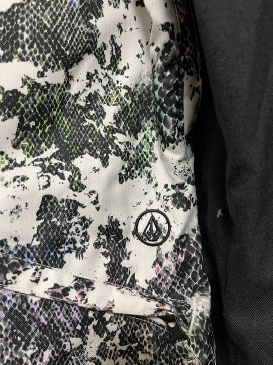 ボルコム　VOLCOM スノボーウエアジャケット