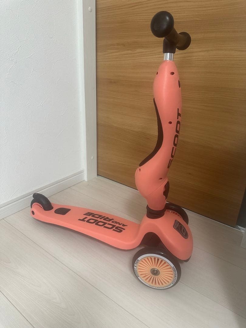 美品　Scoot and Ride キックスクーター ヘルメット付き