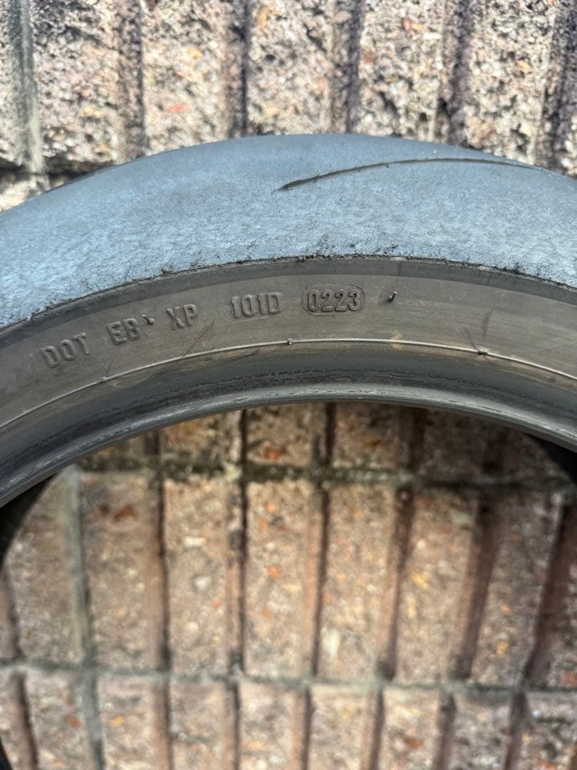 ピレリ　ディアブロスーパーコルサ　前V4SC1 後V3SC2