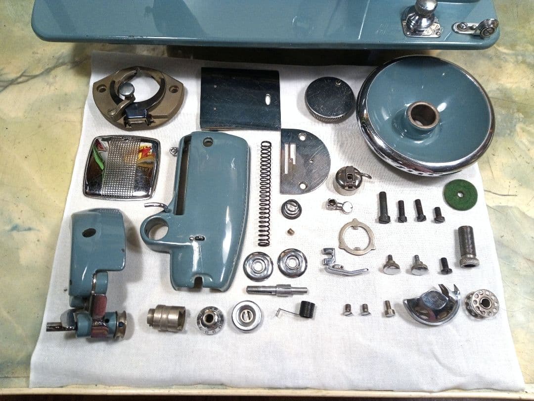 最終価格　三菱ミシン　縫うためのビンテージミシン　ミントグリーン　電動化