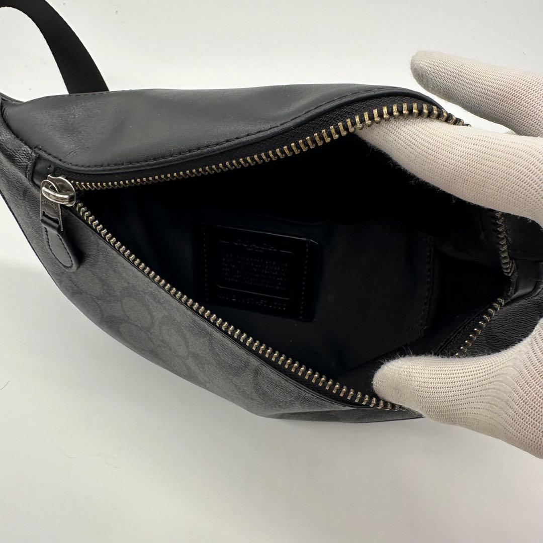 【極美品】コーチ ボディバッグ ウエストポーチ シグネチャー pvc レザー