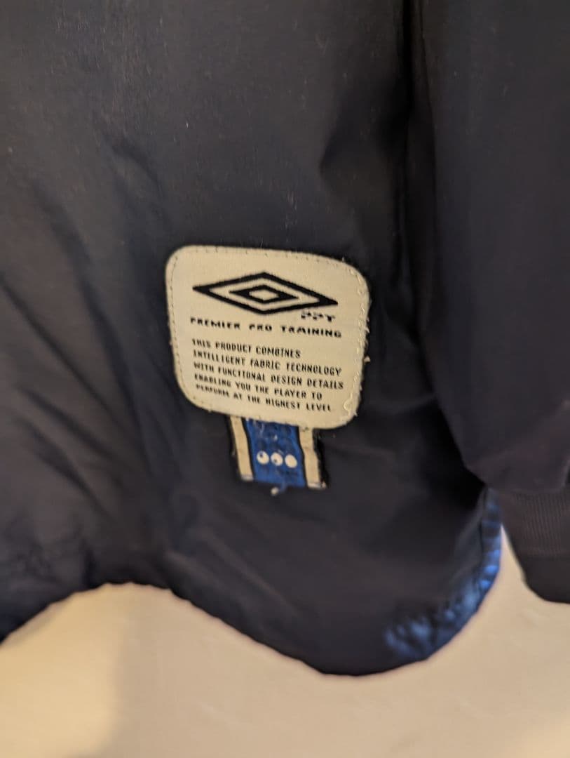 【UMBRO超希少ビンテージ】チェルシーオフィシャルウインドブレイカー2002年