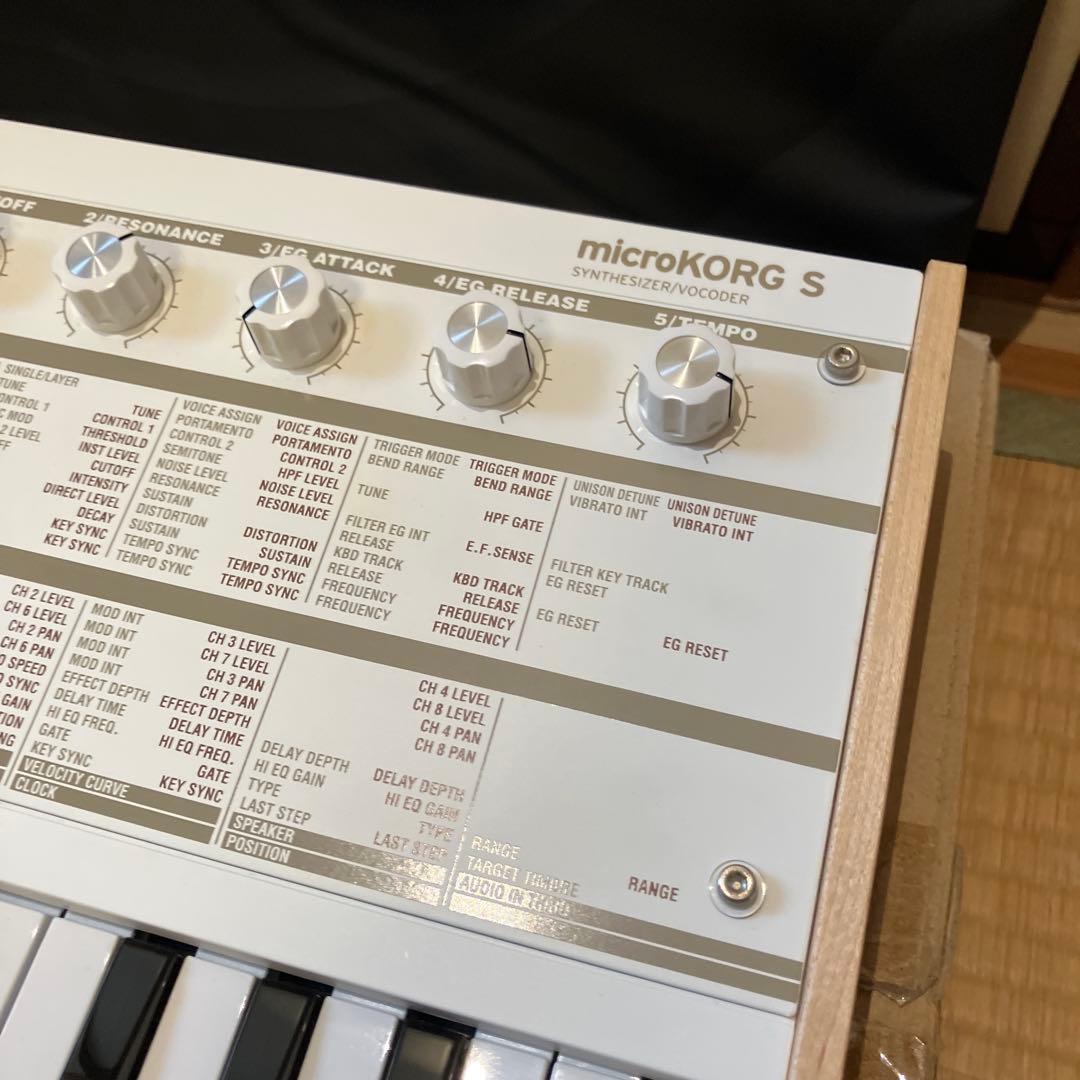 KORG microKORG S シンセサイザー 箱付き 新同 キャリーケース付