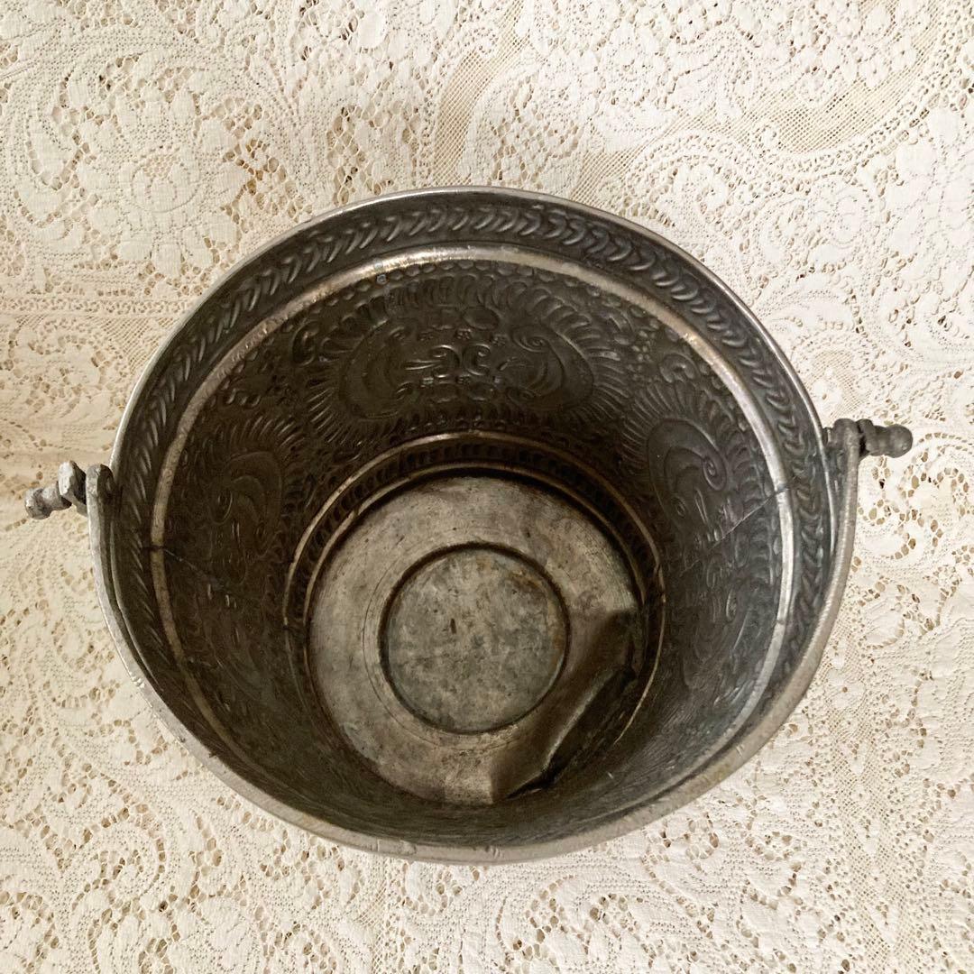 再値下　英国ヴィンテージ　味わい&存在感♪ブリキ打出し装飾インテリアバケツ　難有