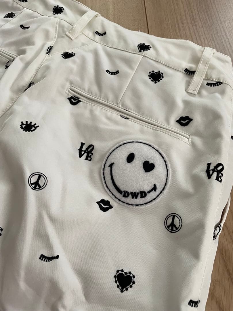 値下げ【新品未使用】ダンスウィズドラゴンのパンツ