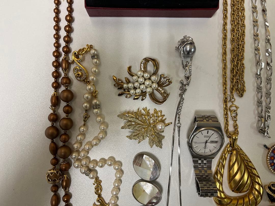 遺品整理セット Cartier含むアクセサリーセット