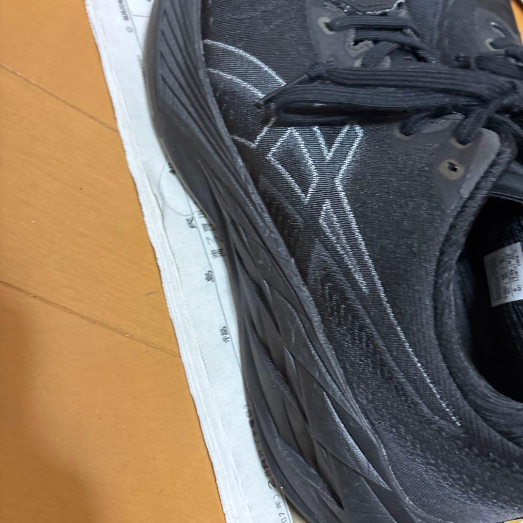 NOVABLAST 4 ブラック/グラファイトグレー 2E 27.0 箱付き