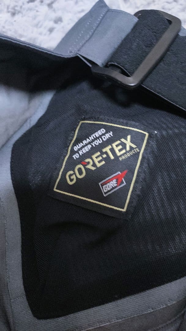 ✨定価半額以下✨《GOLDWIN ゴールドウイン》パンツ