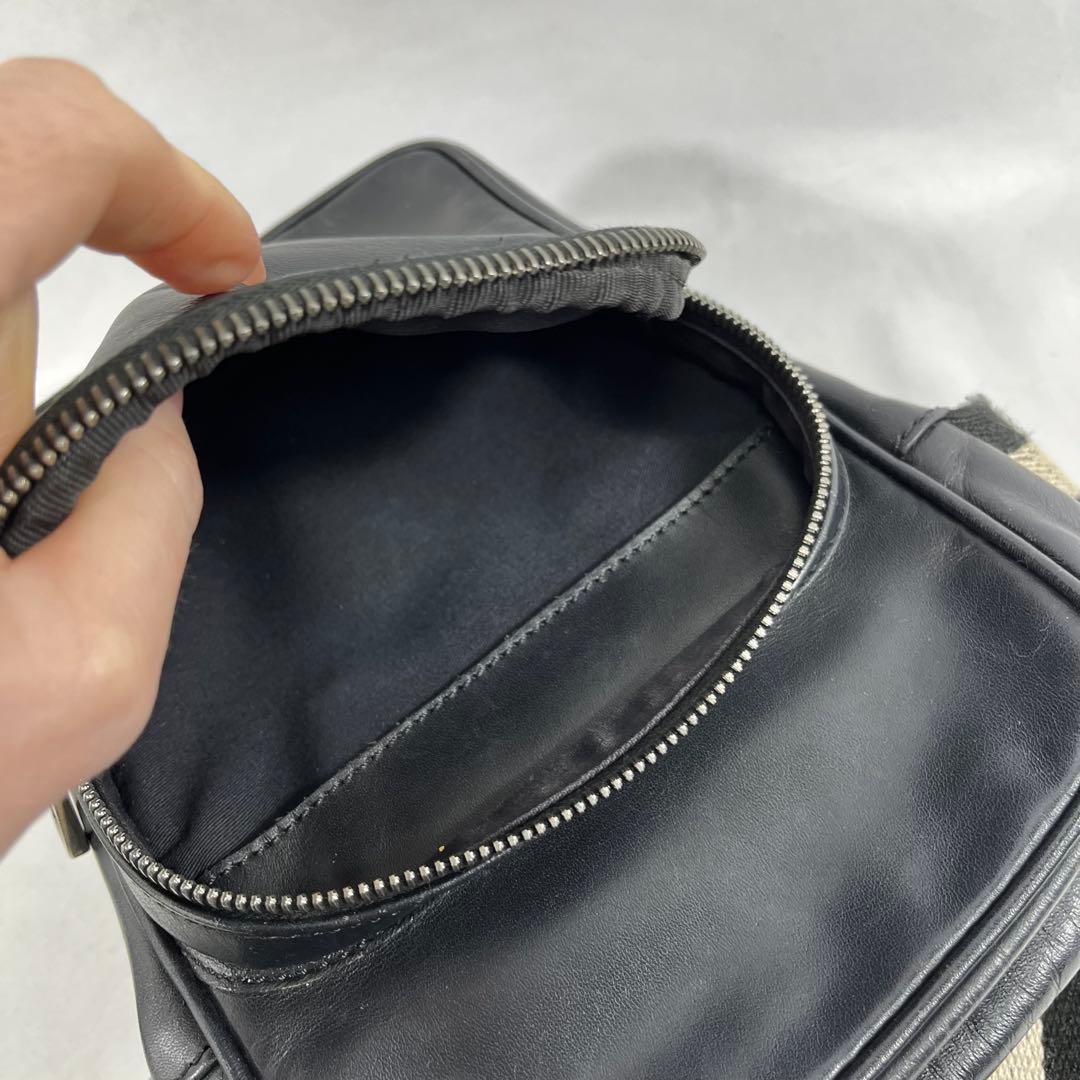 Bally バリー　レザー ショルダーバッグ　ブラック