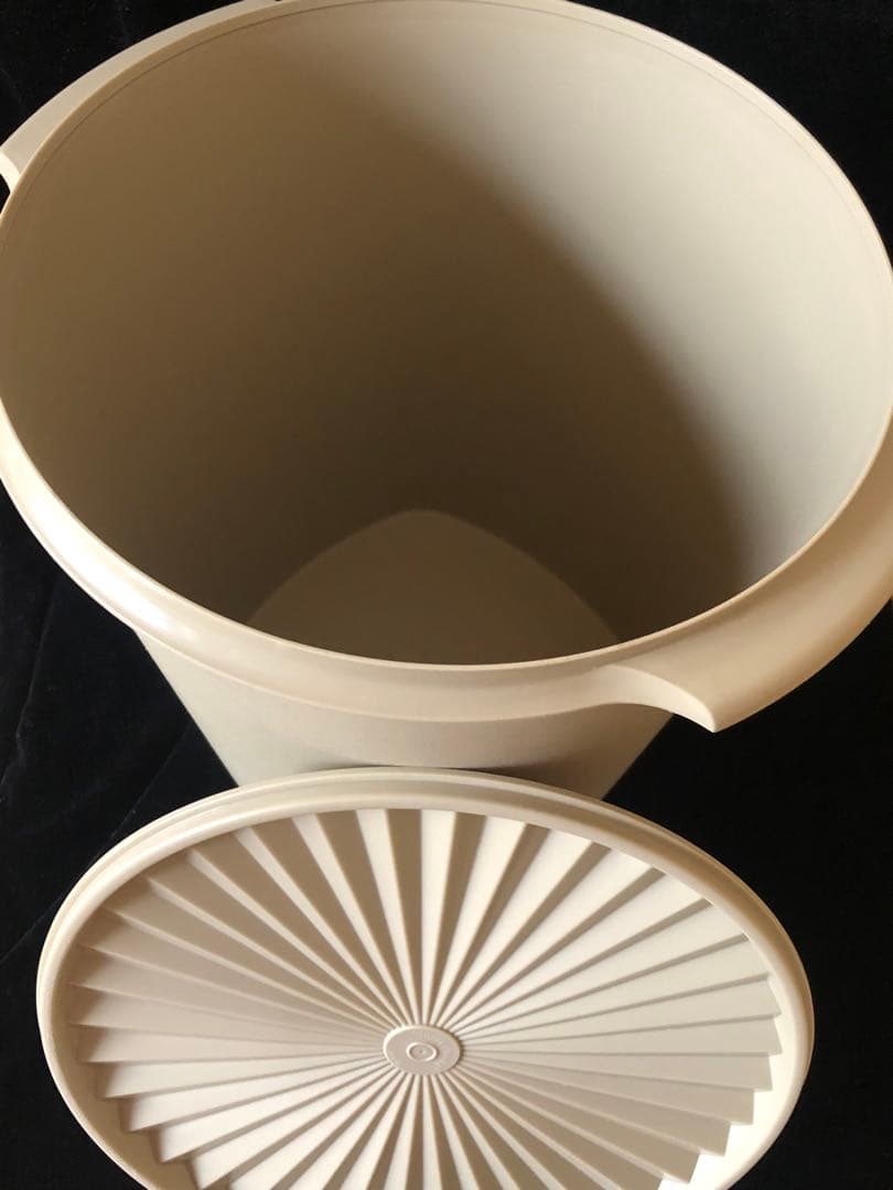 新品★ Tupperware マキシクイーンデコレーター　× 2